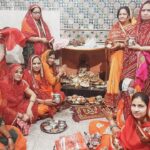 शीतला माता के ठंडे पकवानों का भोग लगाकर, निरोगी काया की कामना की।