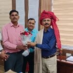 प्रमुख मुख्य कार्मिक अधिकारी पीके सिंह के सेवानिवृति पर रेल ओबीसी एसो. ने दी विदाई।