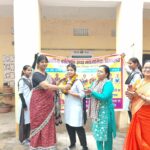 इंस्पायर अवार्ड में चयनित दो बालिकाओं का&nbsp; सम्मान।