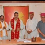 मुख्यमंत्री की विशेष बैठक में माटी कला बोर्ड अध्यक्ष ने की शिरकत।