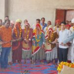 सेनणी गांव में निशुल्क छड़ी (वाकिंग स्टिक) का हुआ वितरण