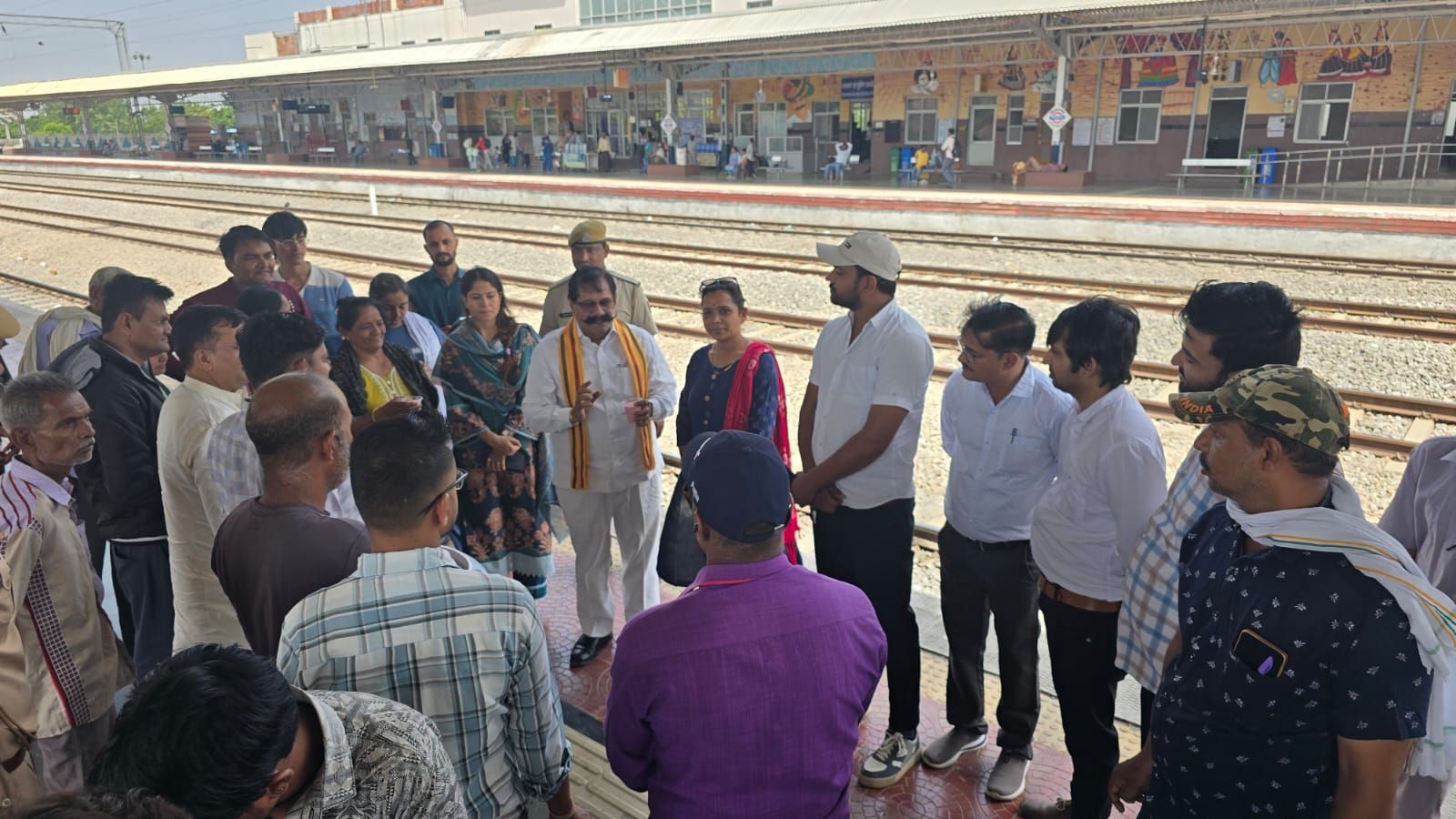 वंदे गंगा -जल संरक्षण के तहत,”जल है तो कल है”। किशनगढ़ में उमड़ा सेवा और संकल्प का जनसैलाब।&nbsp;