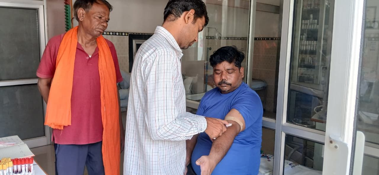 फुलेरा में गूँजी सेवा की गूंज। निशुल्क थायराइड शिविर में उमड़ी भीड़ ।
