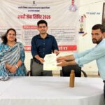 शहरी सेवा शिविर में भावुक हुआ राम प्रसाद छलकीआंखें, 15 वर्ष के इंतजार बाद मिला&nbsp;&nbsp; फ्री-होल्ड पट्टा ।