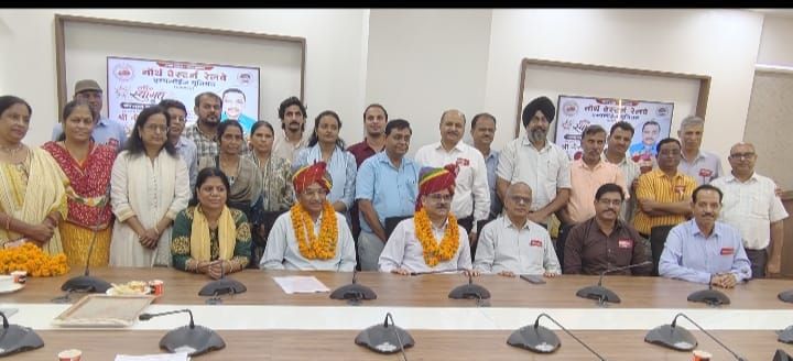 एन डब्लू आर ई यू की ओर से&nbsp; आर.के.मुंदड़ा को भावभीनी विदाई। <br>नवागंतुक नीरज जैन का किया स्वागत।