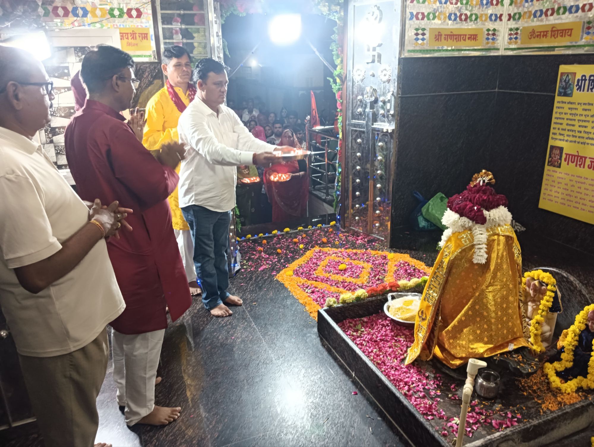 बम-बम भोले’ के जयकारों से गूंज से वातावरण हुआ शिव मय। देवयानी से फुलेरा में निकली चतुर्थ विशाल कांवड़ यात्रा।
